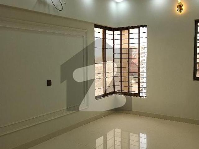 3 bed dd flat available for rent the most prime location of block h main five star food street very well maintained 1400 sq ft semi furnished west open corner flat north nazimabad block h