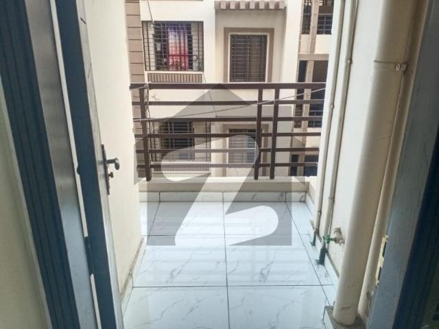 3 Bed DD Flat Available For Rent On Main University Road Of Block 7 Gulistan E Jauhar Karachi Gulistan e Jauhar Block 7