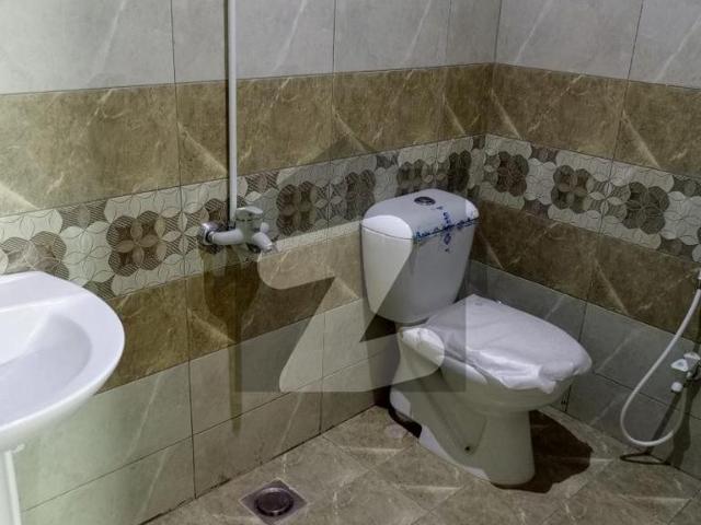 3 Bed DD Flat For RENT In KINGS COTTAGES Gulistan e Jauhar Block 7