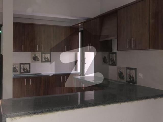 3 bed dd flat for rental corner falaknaz twin tower
