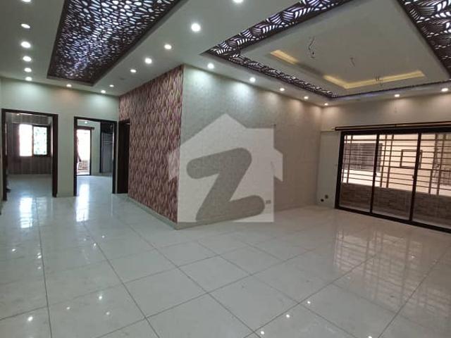 3 Bed DD Flat For Sale In Saima Jinnah Avenue