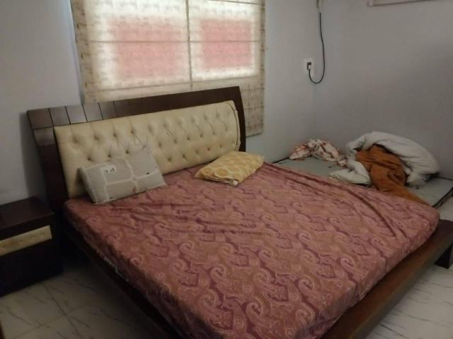 3 Bed dd Ground Floor Portion old but Maintain
