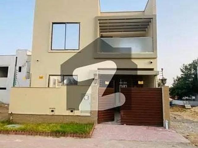 3 Bed DD L 125 Sq Yard Villa FOR SALE At ALI BLOCK Amenities Nearby Including MOSQUE, General Store &Amp  Parks