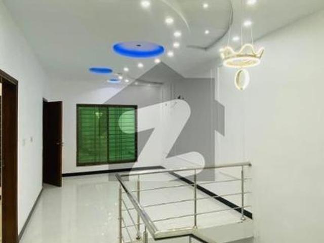 3 Bed DD L 125 Sq Yd Villa FOR SALE At Precicnt 10B All Amenities Nearby Heighted Location Investor Rates Bahria Town Precinct 10 B