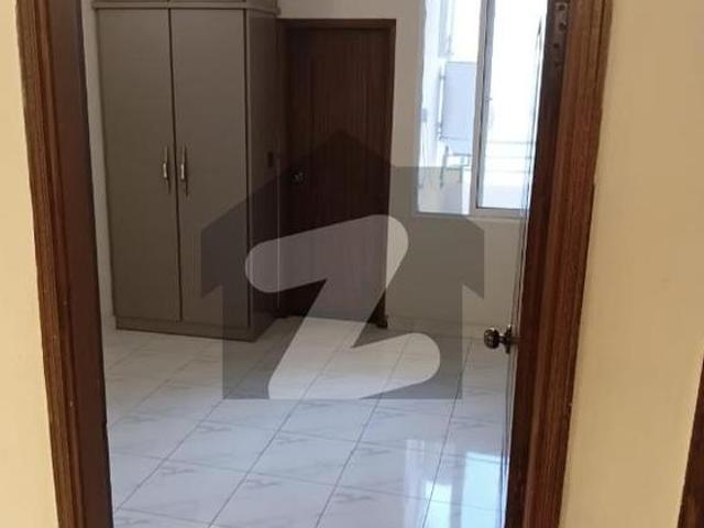 3 Bed DD On 1st Floor Badar Commercial Area