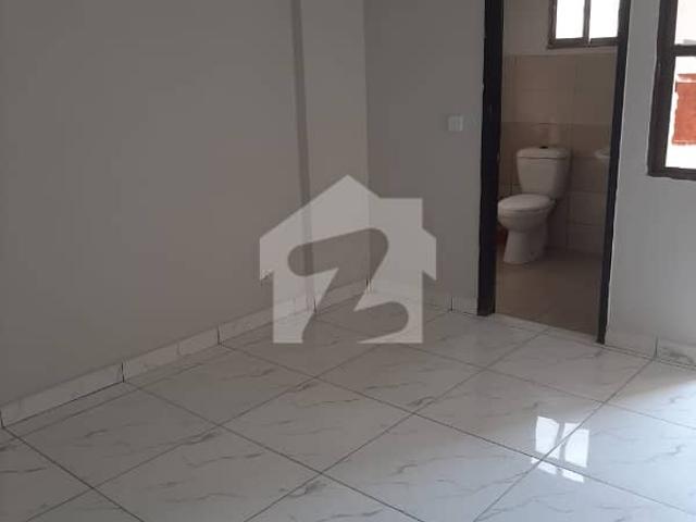 3 Bed Dd Prime Location: Gulistan E Johar Block 7 Near Mosmiyat