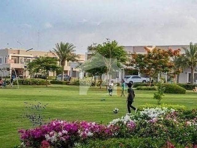 3 Bed DDL 125sq Yd Villa FOR SALE At ALI BLOCK All Amenities Nearby Including MOSQUE, General Store & Parks