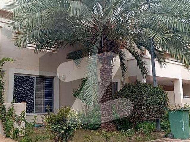 3 Bed DDL 200sq Yd Villa FOR SALE. All Amenities Nearby Including Parks, Mosques And Gallery