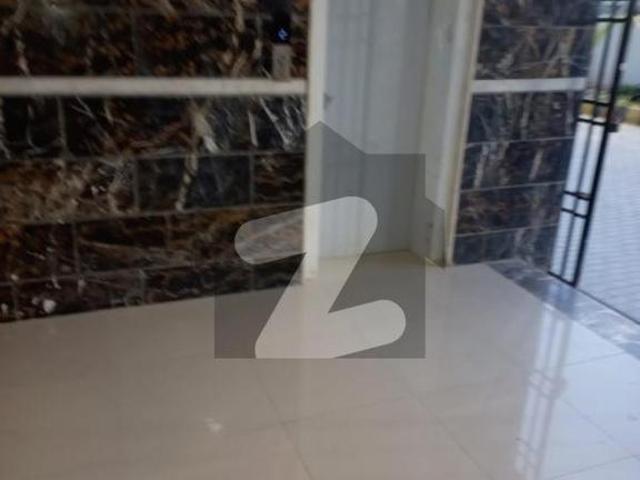 3 bed drawing & dining flat for rent daniyal residenc daniyal residency