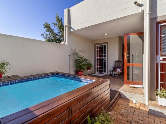 3 Bedroom Duplex in Wellington North