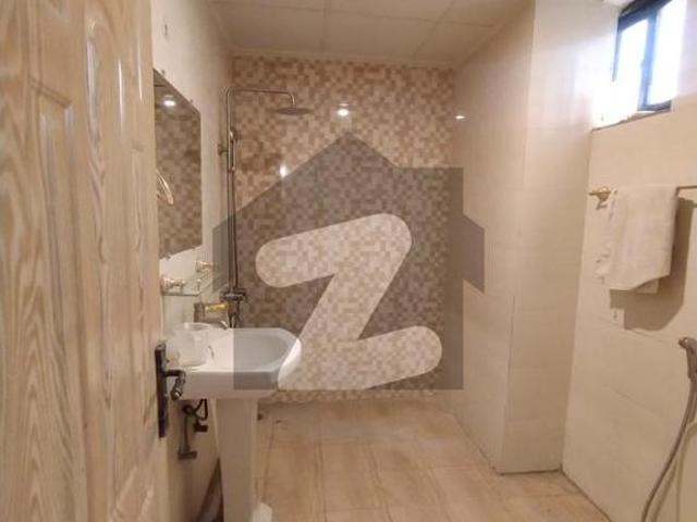 3 bed flat for rent DHA Defence Phase 2