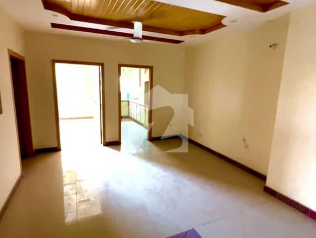 3 bed flat for sale multi f 17 islamabad bank loan possible all facility available cda pproved sector mpchs