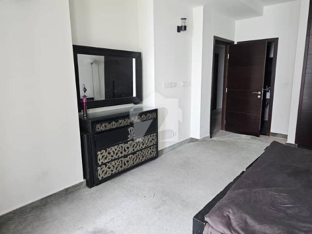 3 Bed Fully Furnished Partail Sea Facing For Rent