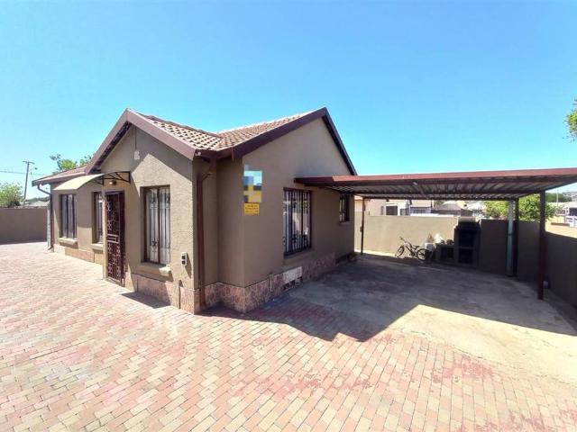 3 Bed House in Elandspoort