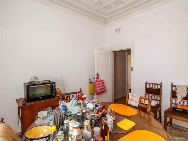 3 Bed House in Kensington