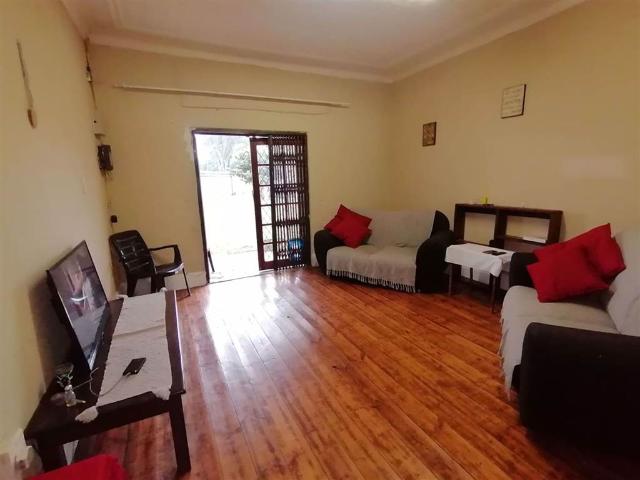 3 Bed House in Kensington
