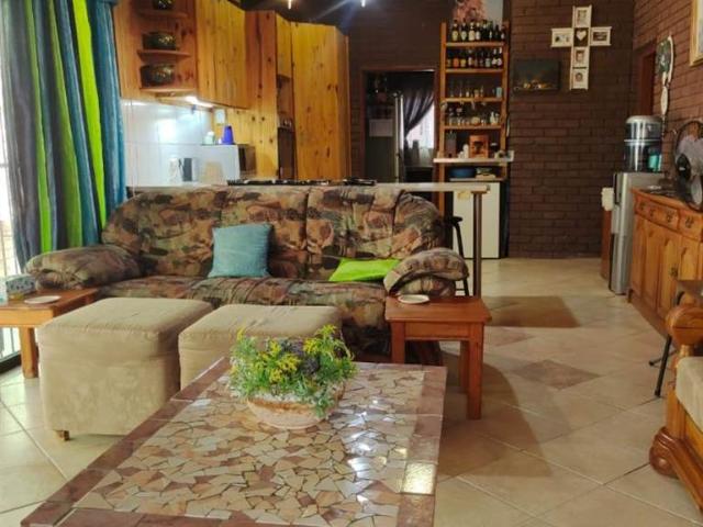 3 Bed House in Leeupoort