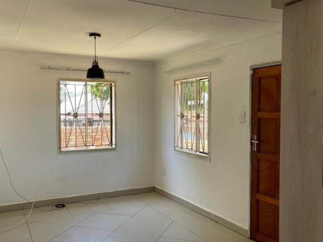 3 Bed House in Lotus Gardens