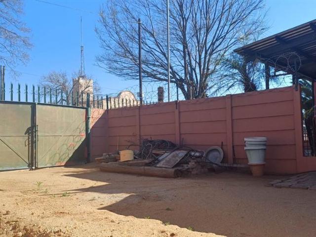 3 Bed House in Randfontein Central