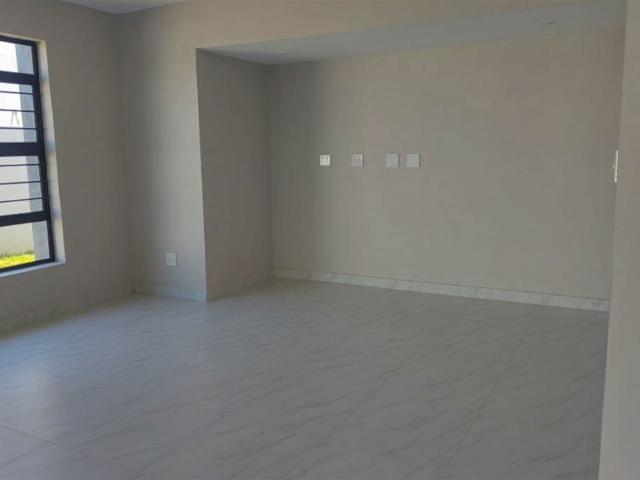 3 Bed House in Riverside Park