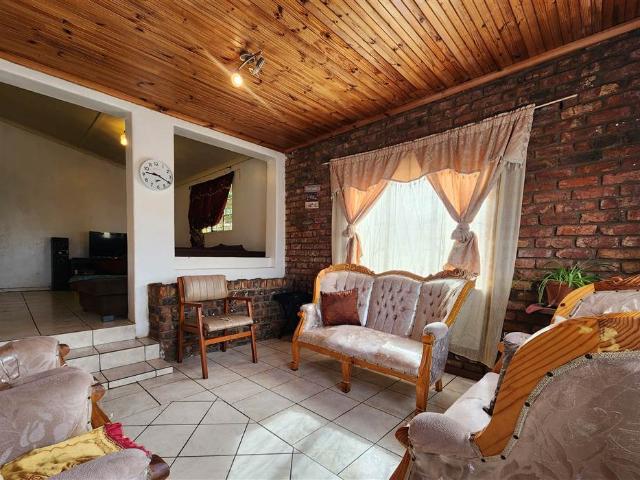 3 Bed House in Rosedale