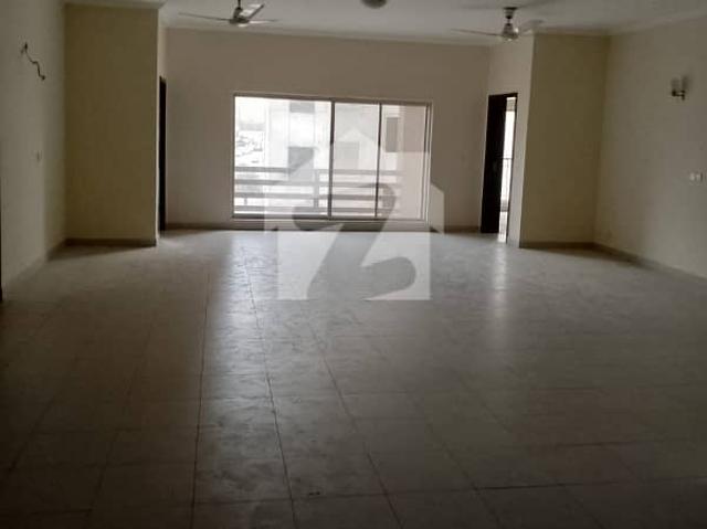 3 Bed Lounge 2550 Sq feet flat Available FOR SALE IN PRECINCT 19. All Amenities Including Park, Mosques And Gallery