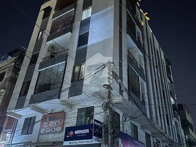 3 bed lounge flat for sale at tariq road