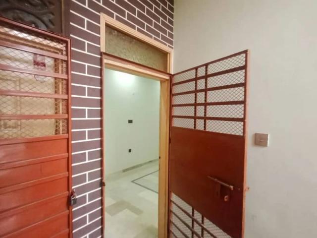 3 Bed Lounge Third Floor Portion With Roof Karachi Government Teachers Society ID 82325