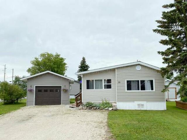 3 bed mobile home with single garage in Stbh