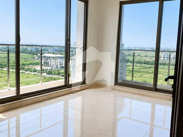 3 Bed Non Furnished Apartments Available For Rent Gulberg Green Prime Location