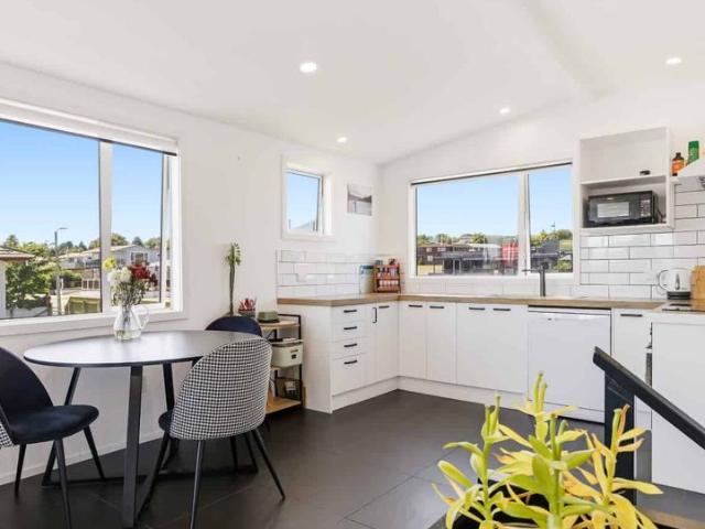3 BED RICHMOND HEIGHTS