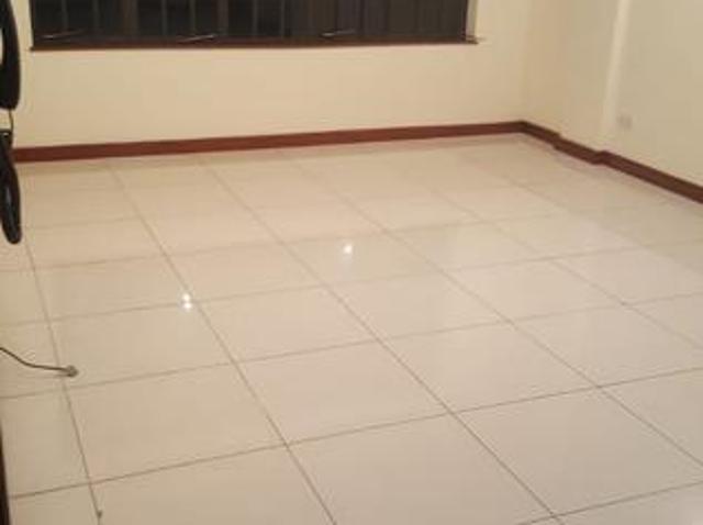 3 bed room apartment all Ensuite with DSQ