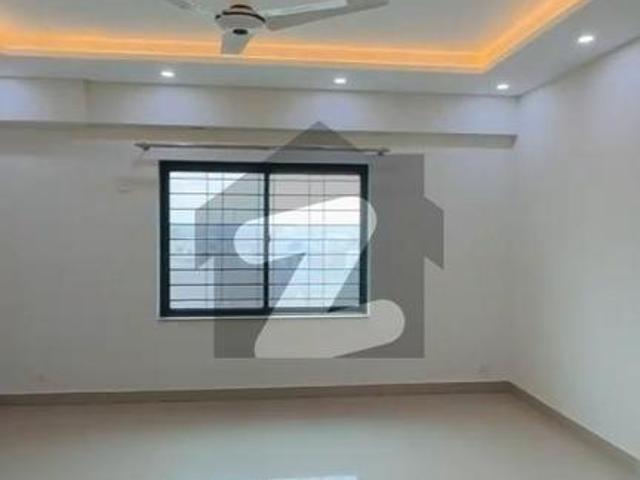 3 Bed Room Apartment Available For Rent in Askari 11