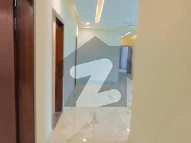 3 Bed Room Apartment Available For Rent in Askari 11