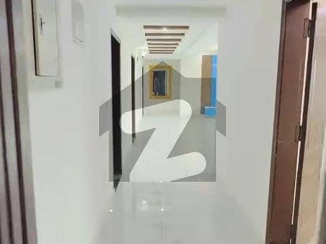 3 Bed Room Apartment Available For Rent in Askari 11