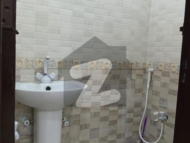 3 Bed Room Apartment For Rent Bukhari Commercial Area
