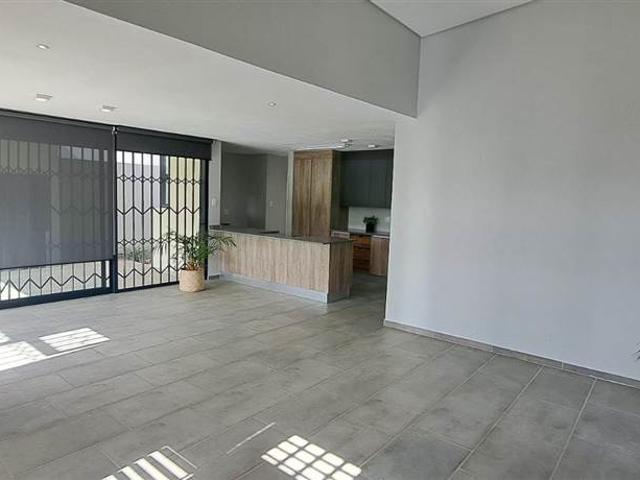 3 Bed Simplex in Sonheuwel