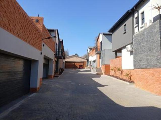 3 bedroom 3.5 bath boutique living