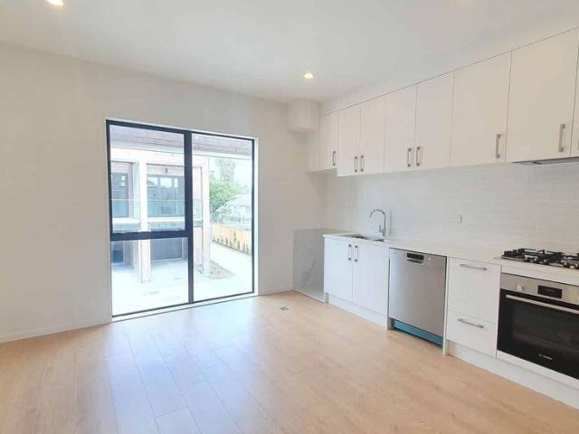 3 Bedroom + 3.5 Bathroom, Mount Albert