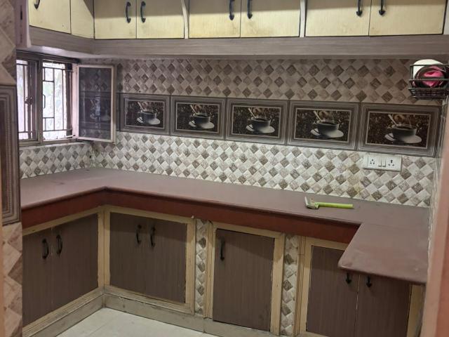 3 Bedroom 1065 Sq.Ft. Builder Floor in Laxmi Nagar Delhi Listing ID: #9659