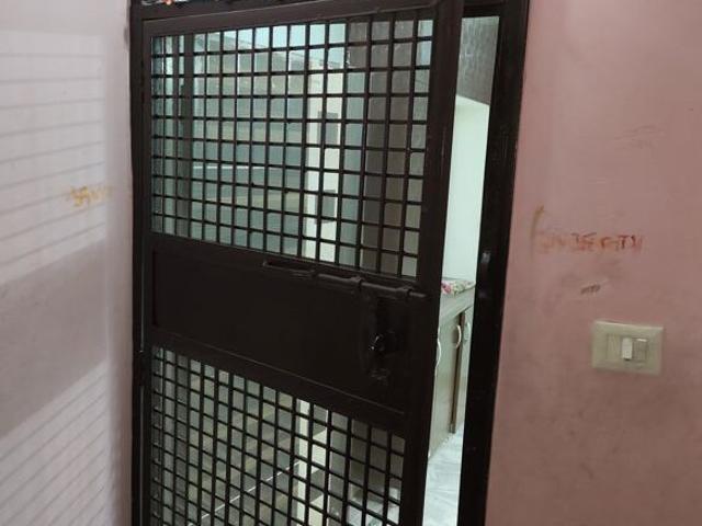 3 Bedroom 100 Sq.Mt. Builder Floor in Jivan Park Delhi Listing ID: #10128
