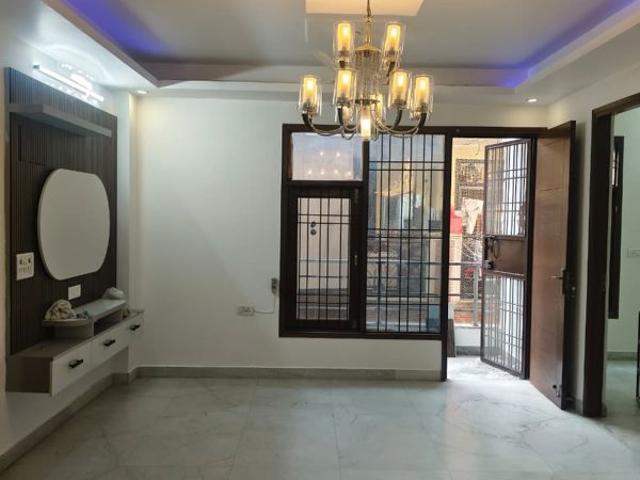 3 Bedroom 100 Sq.Yd. Apartment in Vishwakarma Colony Delhi Listing ID: #9890