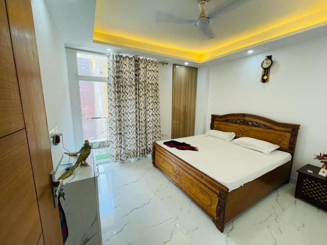 3 Bedroom 100 Sq.Yd. Builder Floor in Chattarpur Delhi Listing ID: #8806