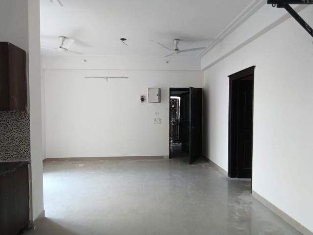 3 Bedroom 100 Sq.Yd. Builder Floor in Sector 53 Noida Listing ID: #10412