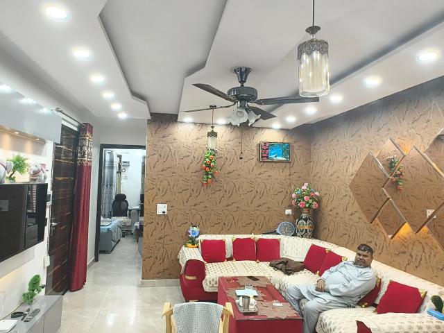 3 Bedroom 100 Sq.Yd. Builder Floor in Uttam Nagar West Delhi Listing ID: #9492