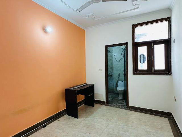 3 Bedroom 1025 Sq.Ft. Builder Floor in Neb Sarai Delhi Listing ID: #9325