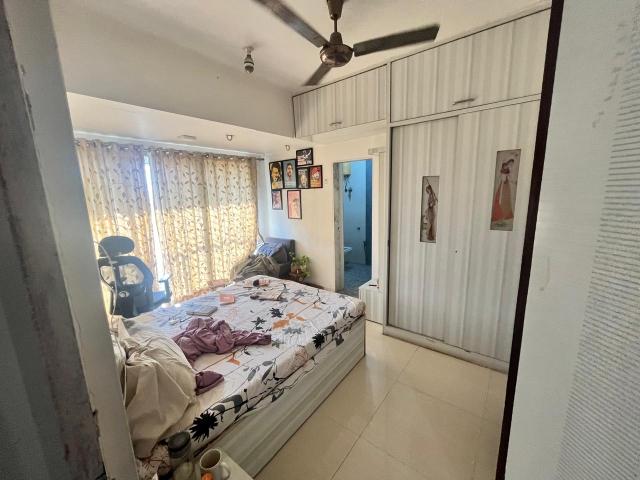 3 Bedroom 1100 Sq.Ft. Apartment in Khar West Mumbai Listing ID: #9902