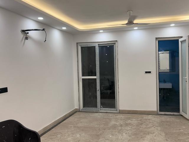 3 Bedroom 1125 Sq.Ft. Builder Floor in Chittaranjan Park Delhi Listing ID: #9390