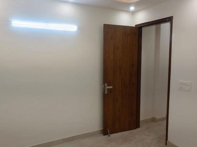 3 Bedroom 127 Sq.Yd. Builder Floor in Kalkaji Delhi Listing ID: #10190
