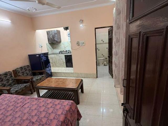 3 Bedroom 1200 Sq.Ft. Builder Floor in Tilak Nagar Delhi Listing ID: #10031